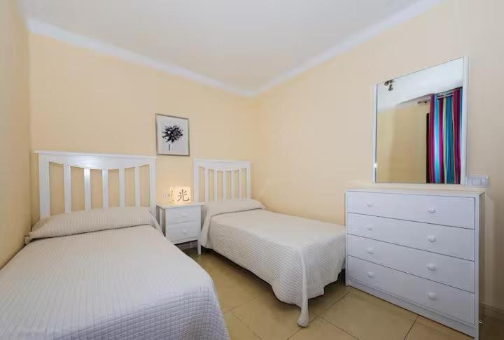 Apartment In Playa De Las Americas 1 Zimmer foto